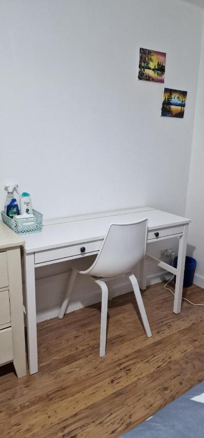 Cozy Double Bedroom In Zone 1-2 Central London Bagian luar foto