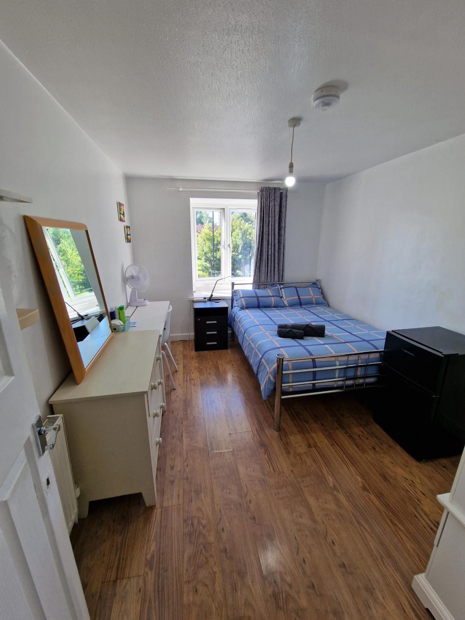 Cozy Double Bedroom In Zone 1-2 Central London Bagian luar foto